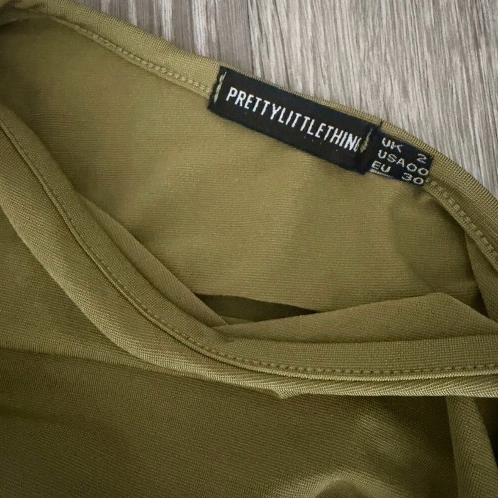 PrettyLittleThing Ruched One Shoulder Midi Dress - Picture 4 of 4